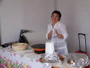 Dans la série sourires, Antonia la crêpière-gaufrière !